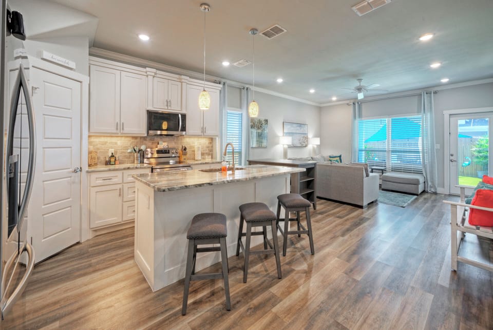 Bright and airy space for enjoying meals together.