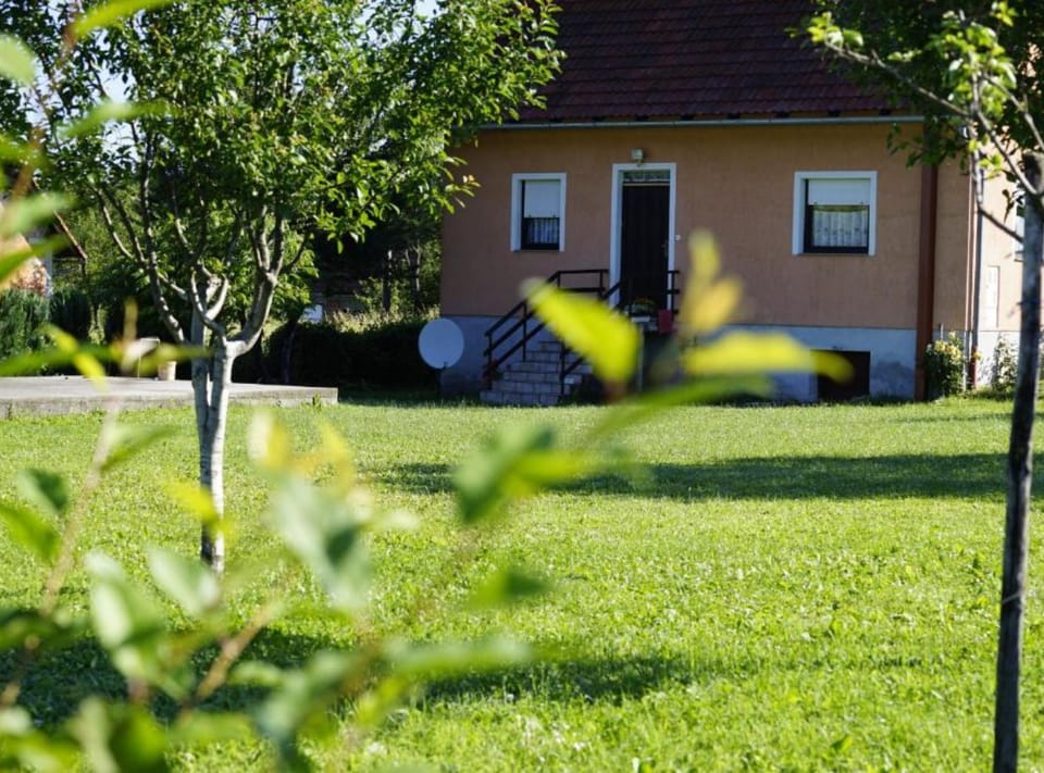 House (Three Bedroom Holiday Home With Terra) | Exterior