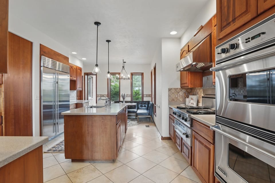 Fully equipped with all you need to cook like a local chef.
