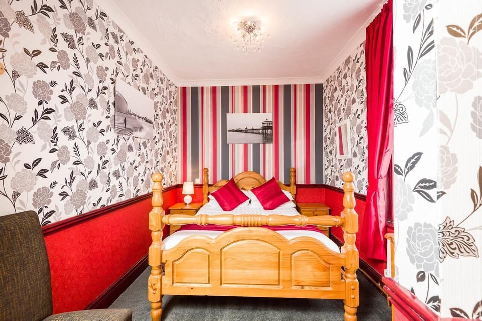 Superior Double Room | Iron/ironing board