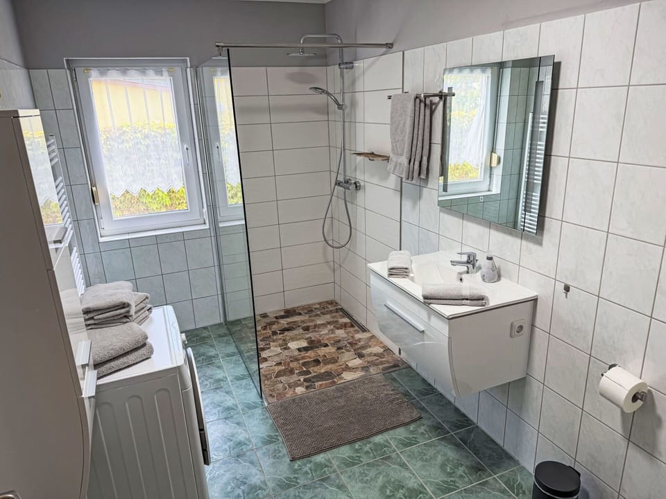 Plumbing Fixture, Flooring, Floor, Bathroom, Interior Design, Toilet, Sink, Plumbing, Tap, Bathroom Sink