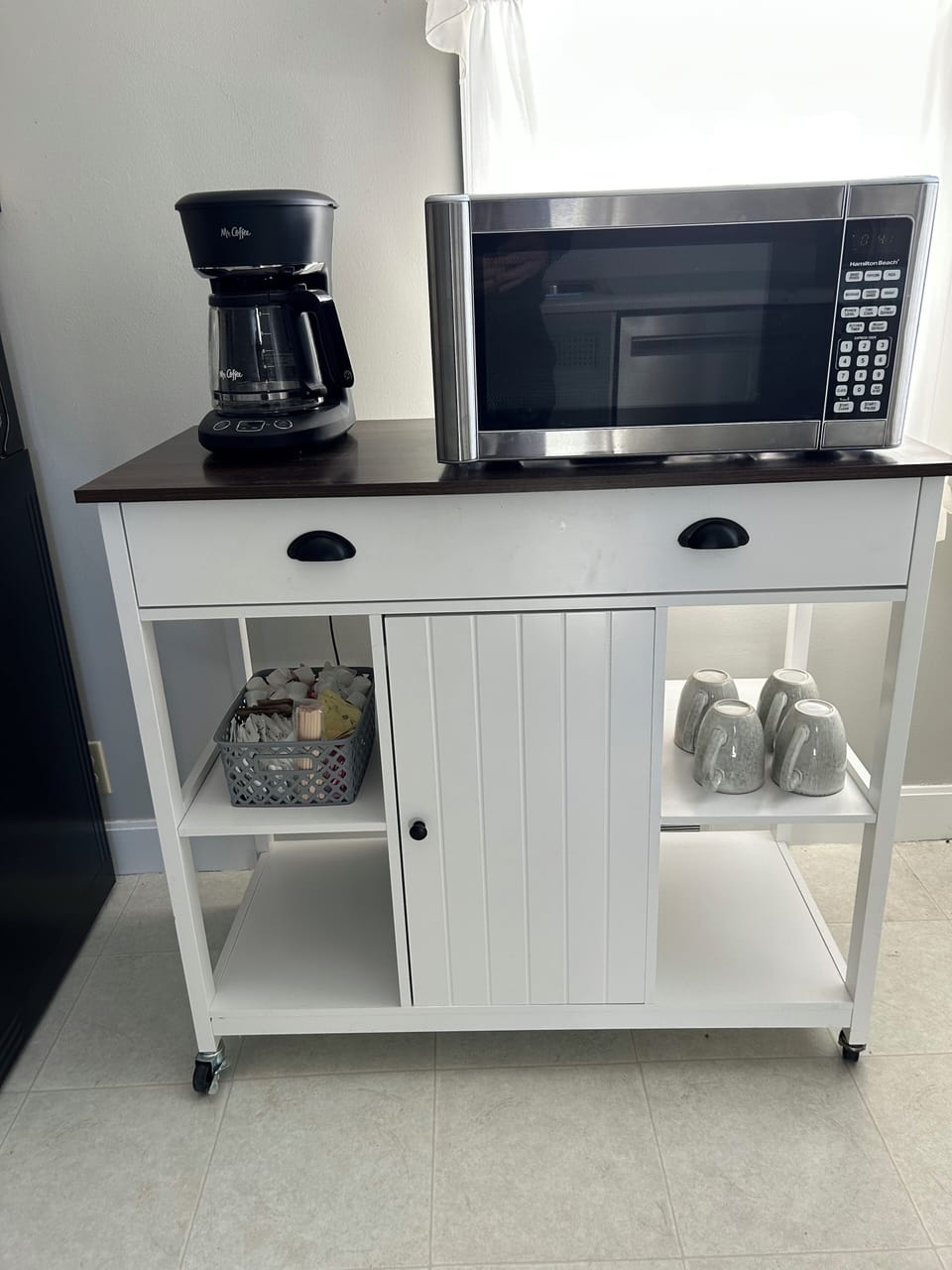 Coffee/tea station