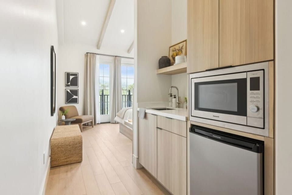 Kitchenette with Nespresso Coffee Machine and Mini Fridge - No Stove