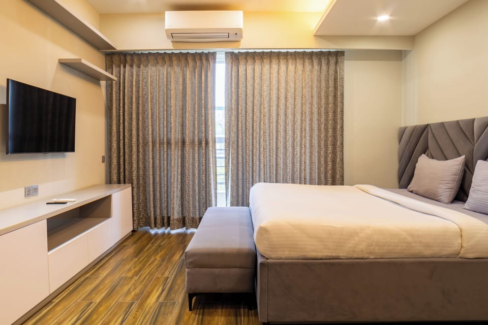 Studio, City View | In-room safe, desk, laptop workspace, soundproofing