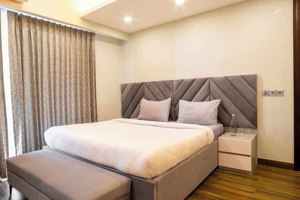 Studio, City View | In-room safe, desk, laptop workspace, soundproofing