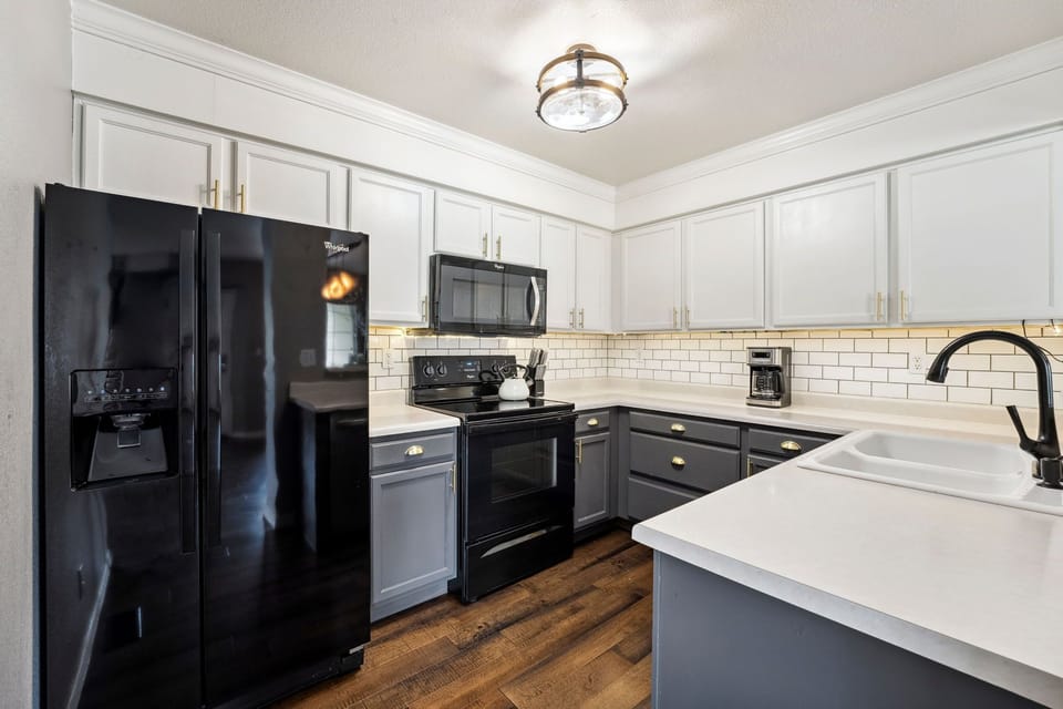 Townhome, Multiple Beds, Kitchen, Garden View (6714 Antigua Drive (Unit 38)) | Private kitchen | Fridge, microwave, oven, stovetop
