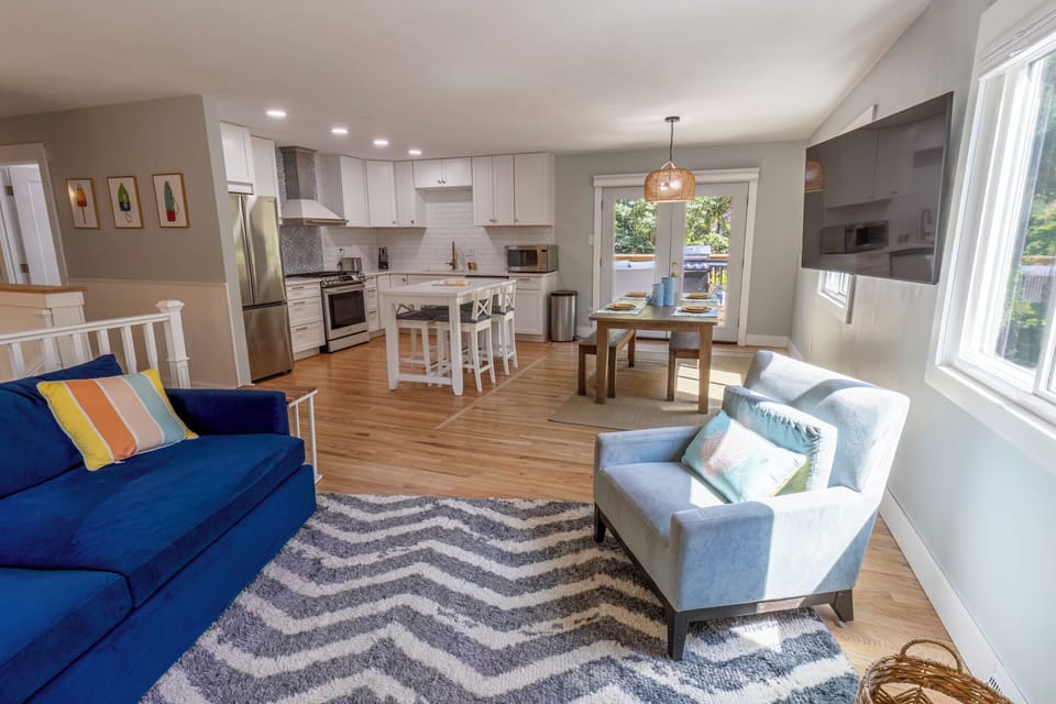 Main Level | Living Room | Dining | Kitchen
