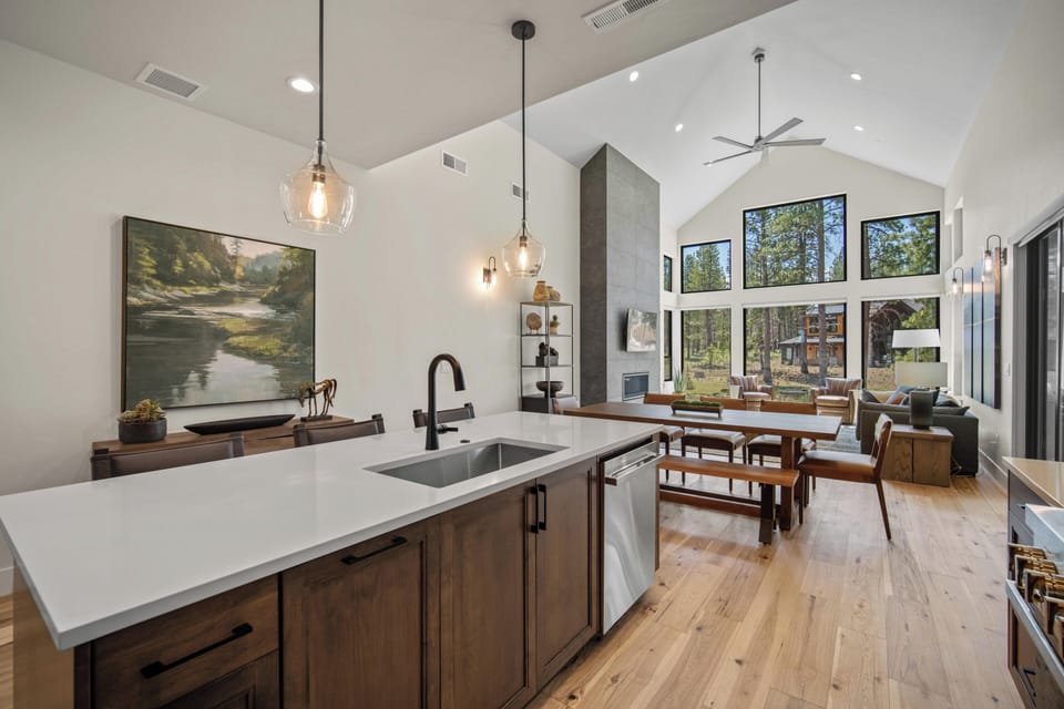 18209 Forestbrook-07