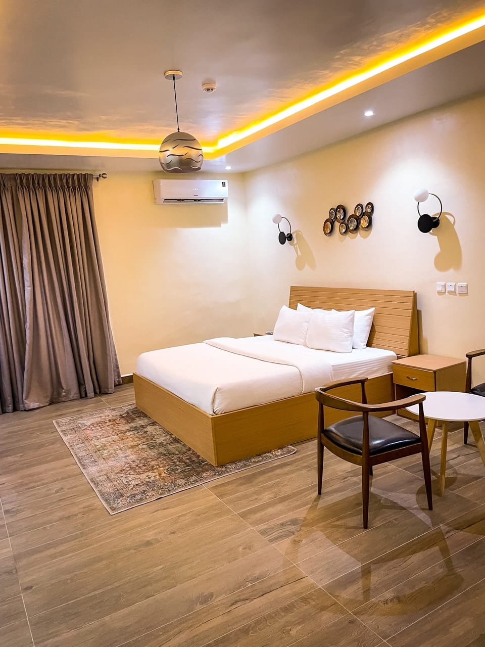 Deluxe Room, City View | Free WiFi, bed sheets