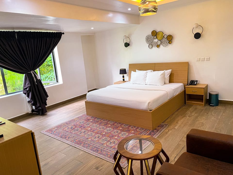Deluxe Room, City View | Free WiFi, bed sheets