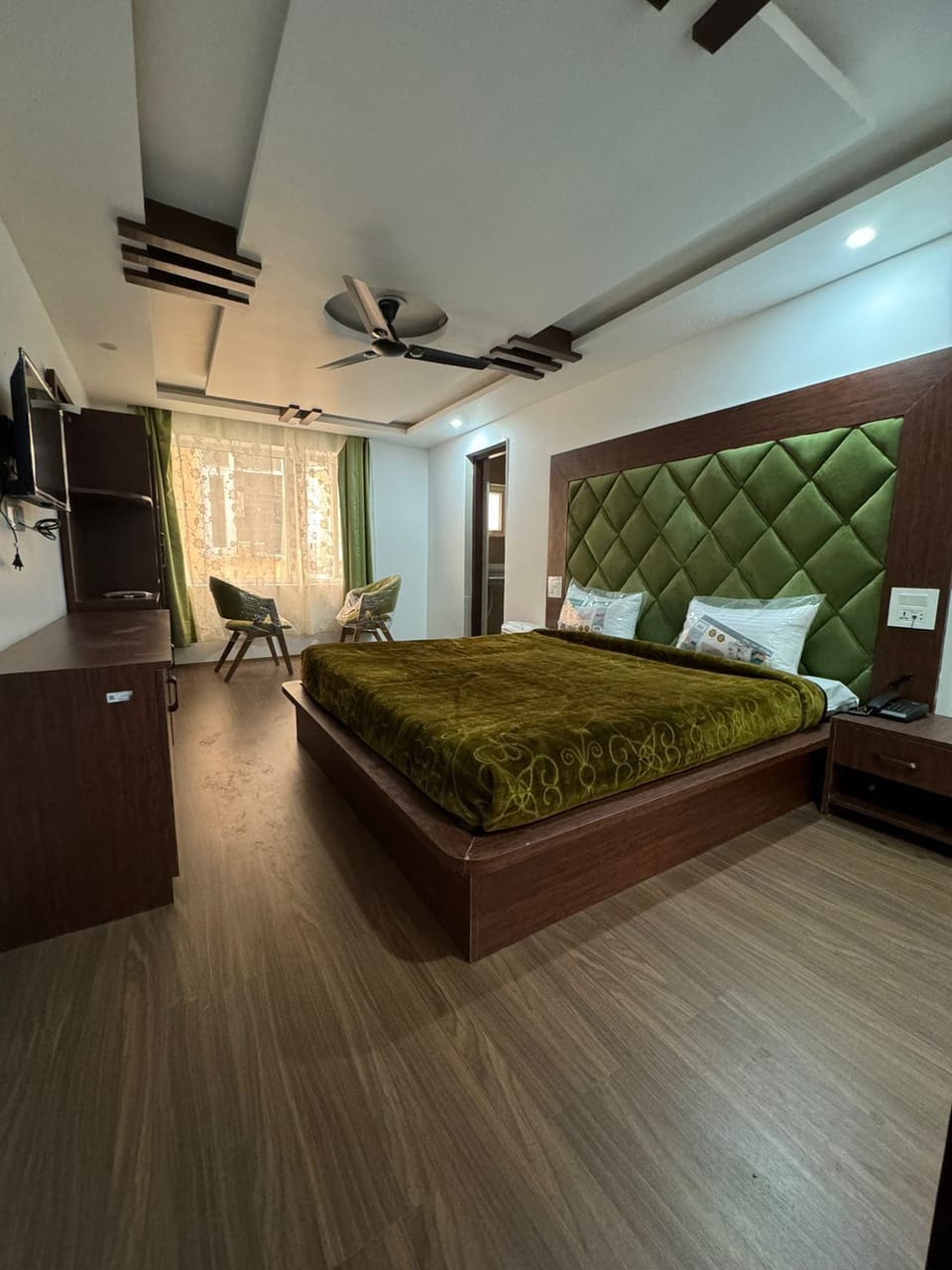 Superior Room | Iron/ironing board (on request), WiFi (free)