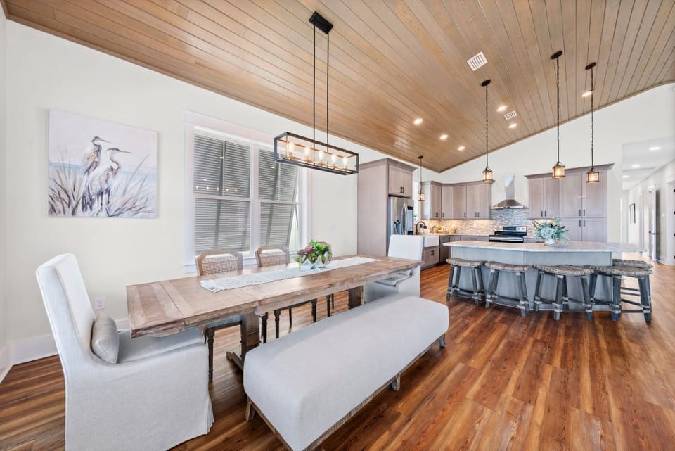 8 His & Hers Dining & Kitchen
