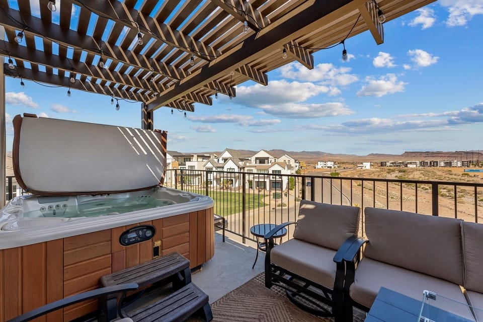 Condo, 3 Bedrooms | Outdoor spa tub