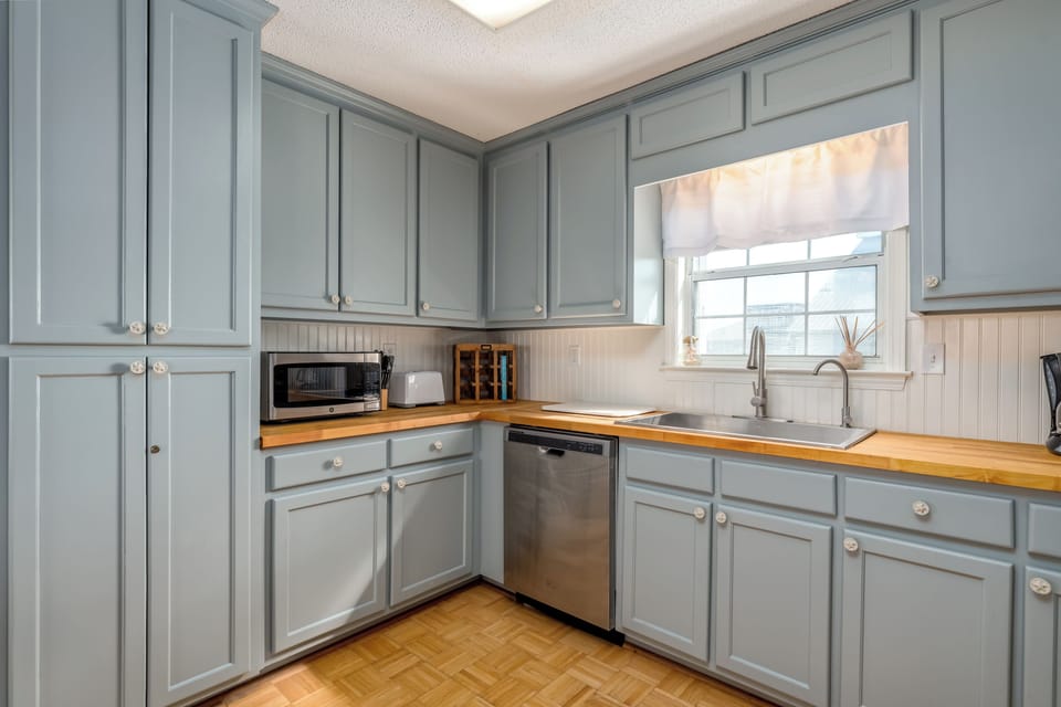 Fully equipped kitchen for preparing memorable meals together.