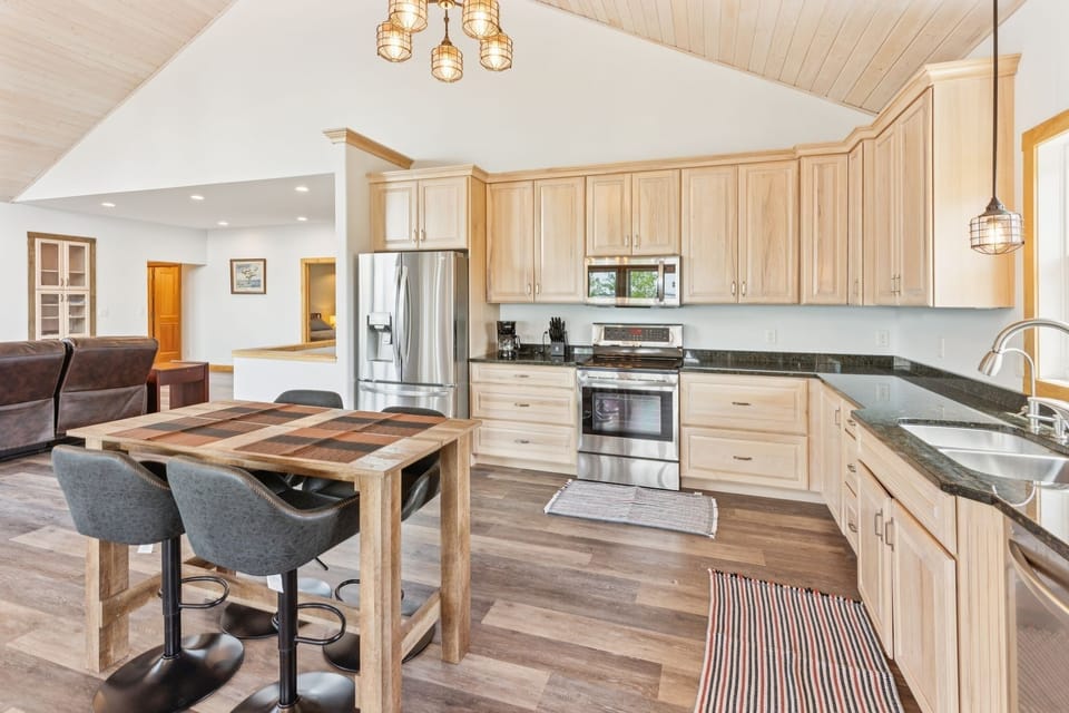 Indoors, Kitchen, Home Decor, Kitchen Island, Hardwood