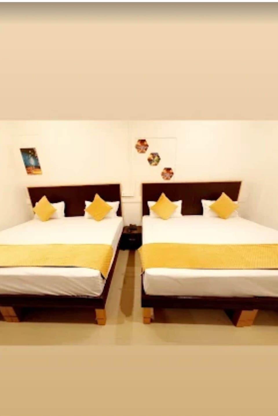 Quadruple Room | Rollaway beds, free WiFi, bed sheets