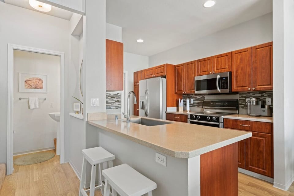 Start your day on the right foot in our fully equipped kitchen.