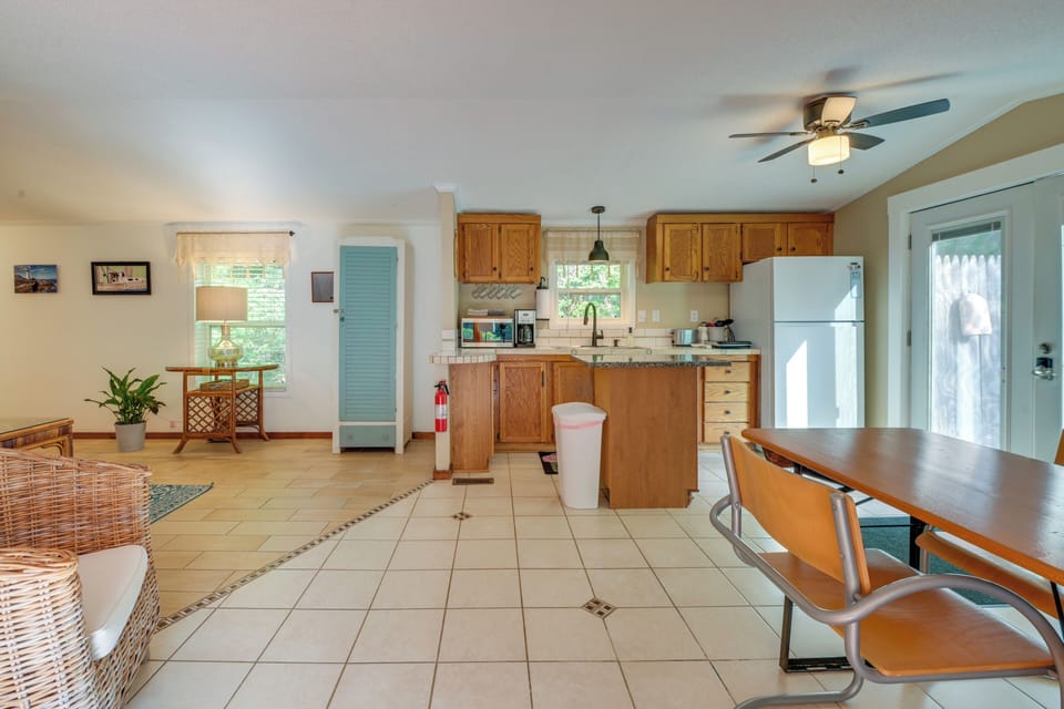 Kitchen | Drip Coffee Maker | Air Fryer | Microwave