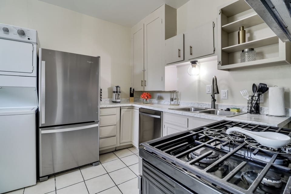 Kitchen | Washer & Dryer