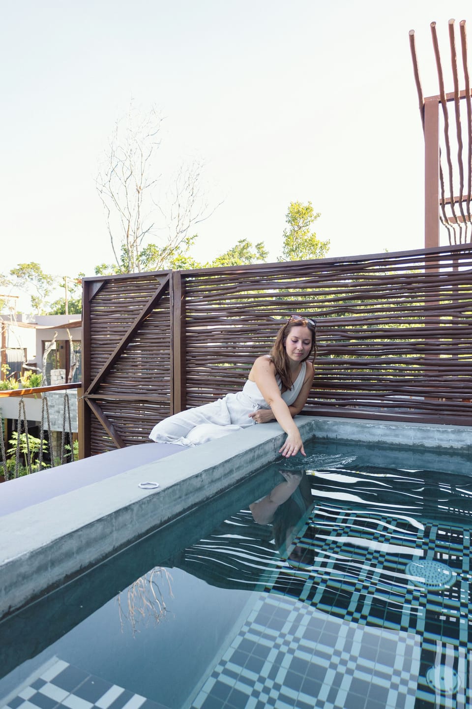 Plunge Pool.