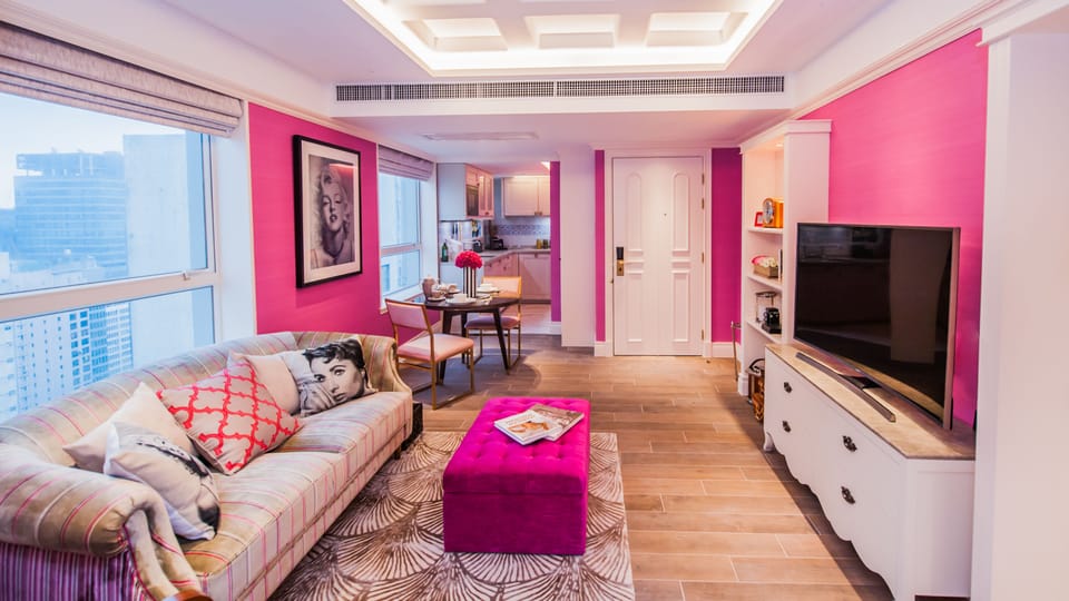 Monroe Suite | Living area | LED TV