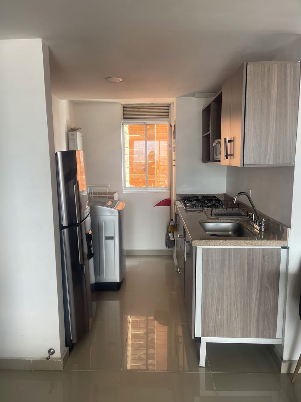 Kitchen/Laundry 