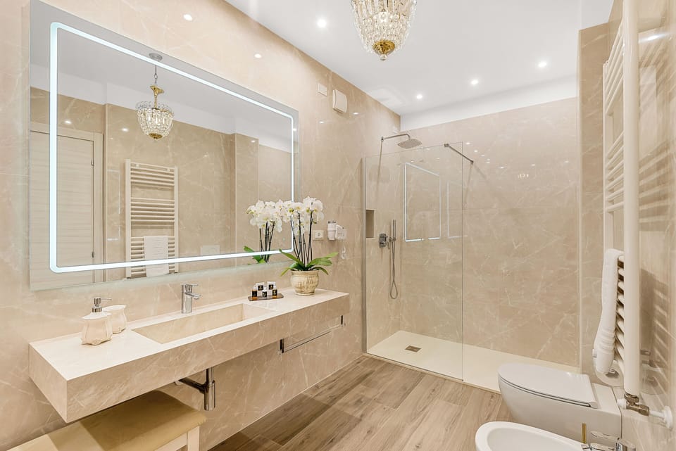 Luxury Studio Suite, Annex Building (Via di murlo, 10/E) | Egyptian cotton sheets, premium bedding, memory foam beds, in-room safe