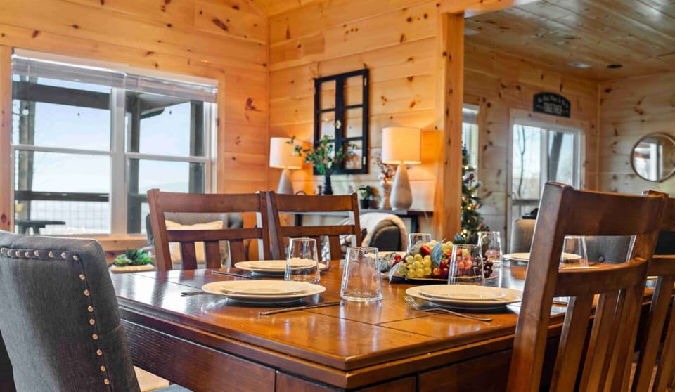 Cabin 1: Living room.