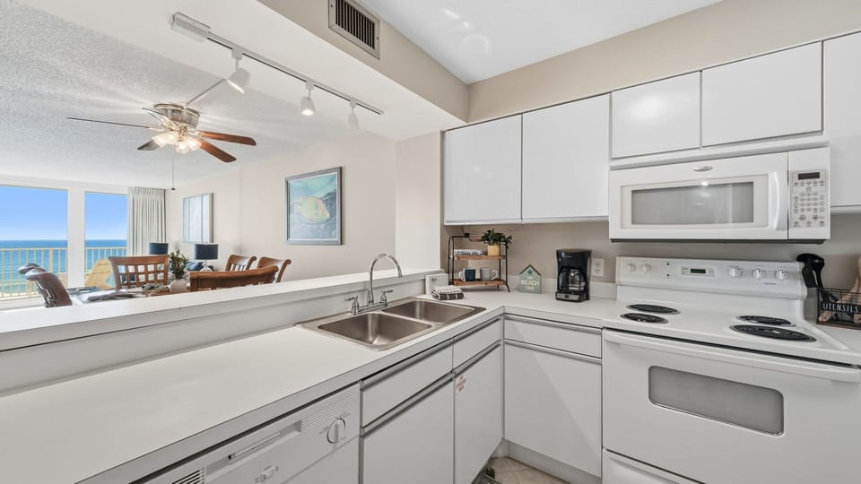 All white kitchen - so pretty