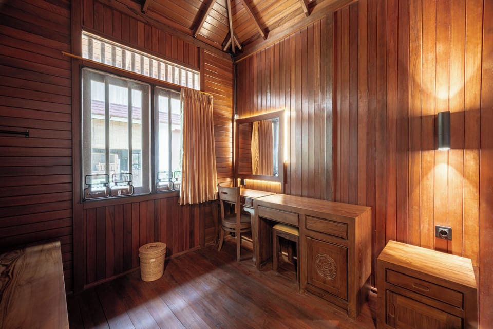 Standard Room, Balcony, Pool View | Minibar, desk, iron/ironing board, free WiFi