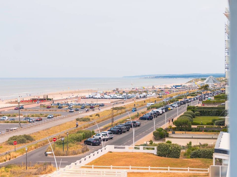 Beach/ocean view
