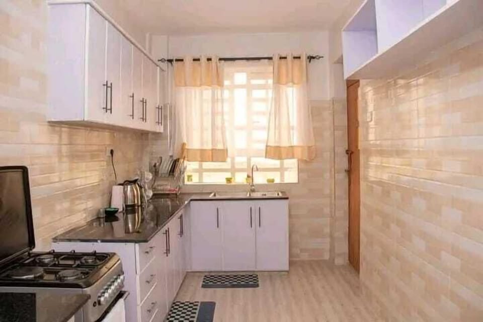 Classic Apartment, City View | Private kitchen | Fridge, microwave, cookware/dishes/utensils