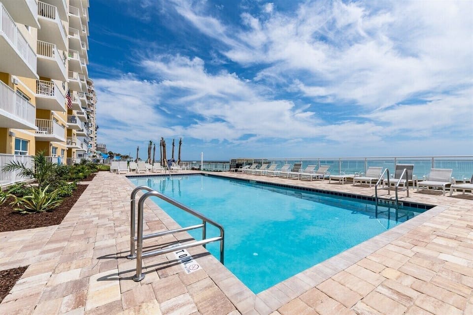 Heated oceanfront pool