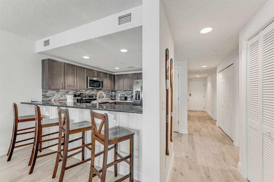 Kitchen counter seating
