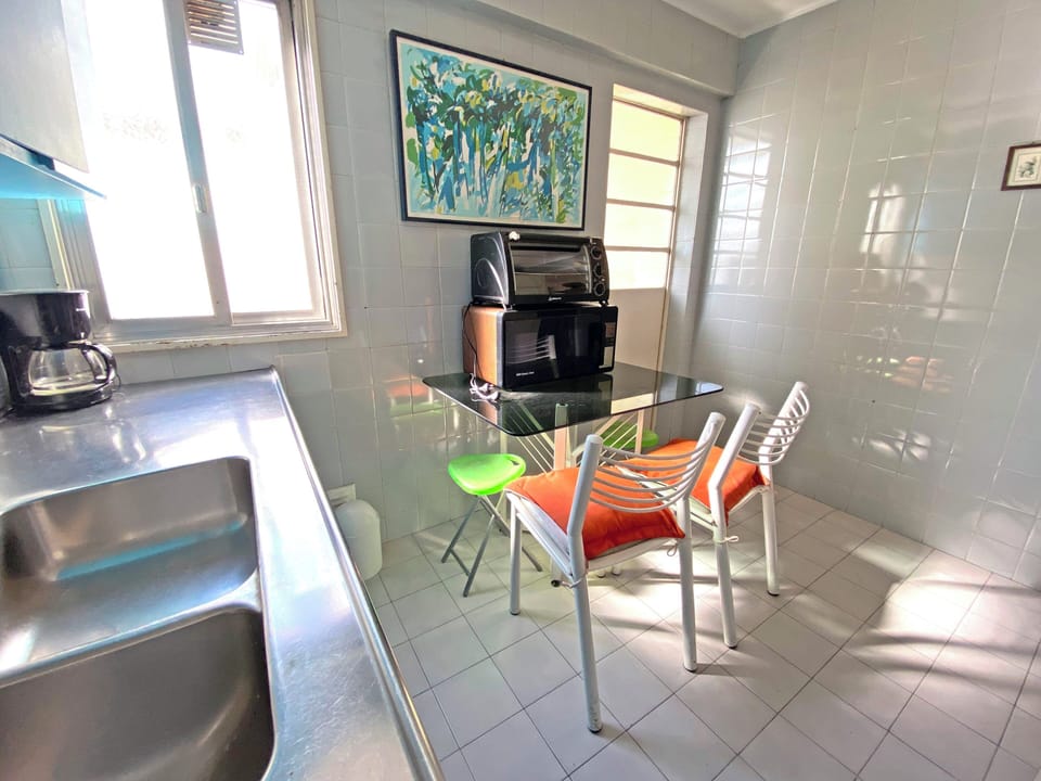 Apartment, 3 Bedrooms, Smoking, Balcony | Private kitchen