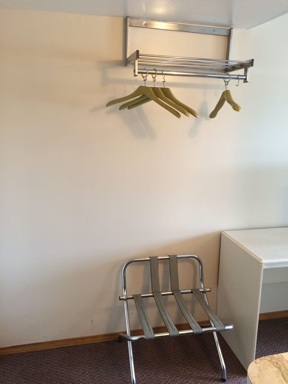 Standard Room, 1 Queen Bed | Desk, WiFi (free)
