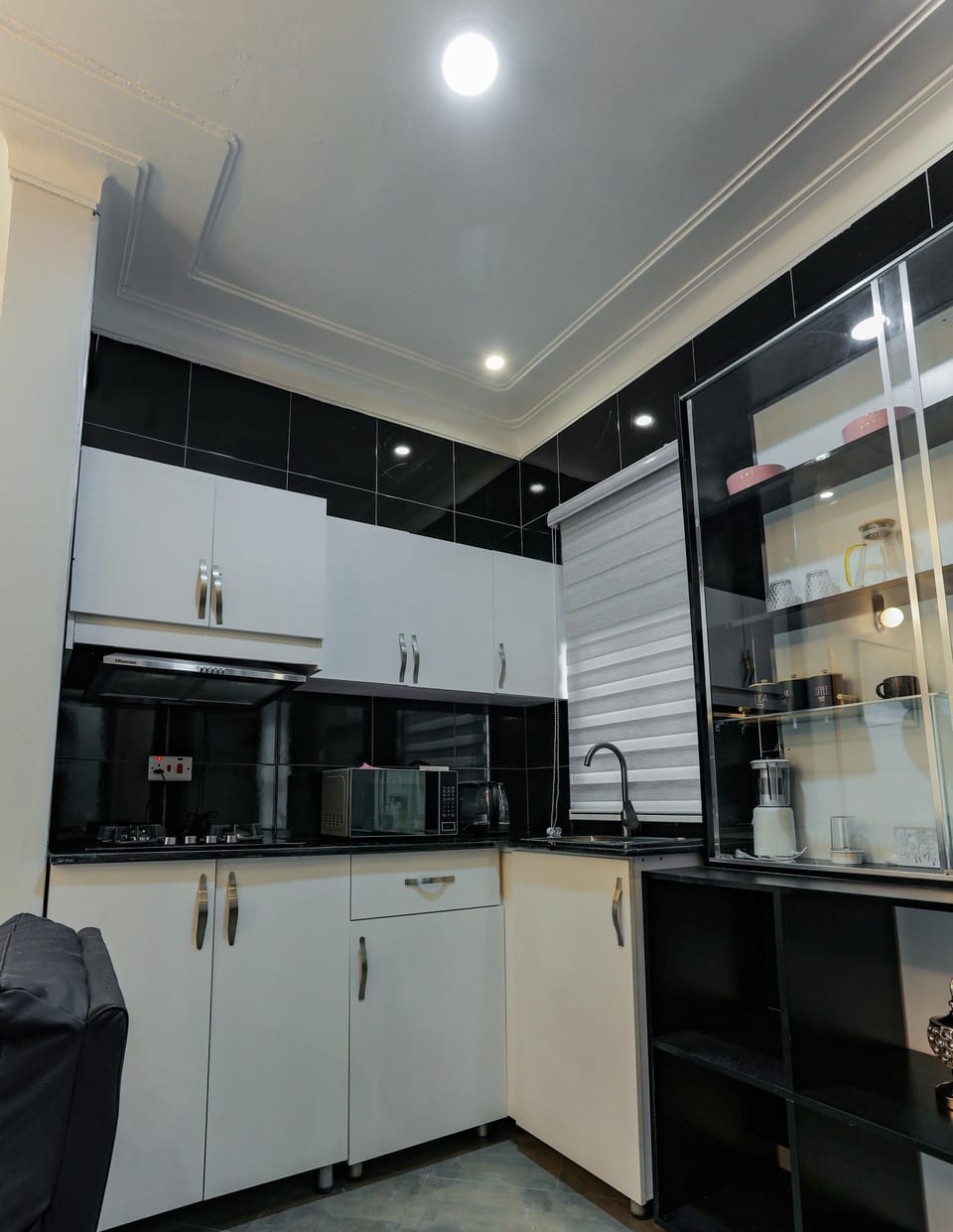Comfort Apartment | Private kitchen | Fridge, microwave, oven, stovetop