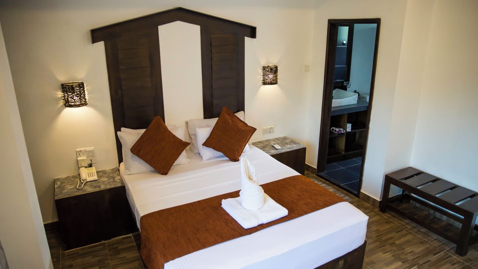Superior Double Room, Balcony | In-room safe, free WiFi, bed sheets