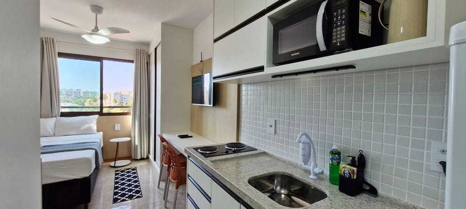 Basic Apartment | Private kitchen | Fridge, microwave, stovetop, coffee/tea maker