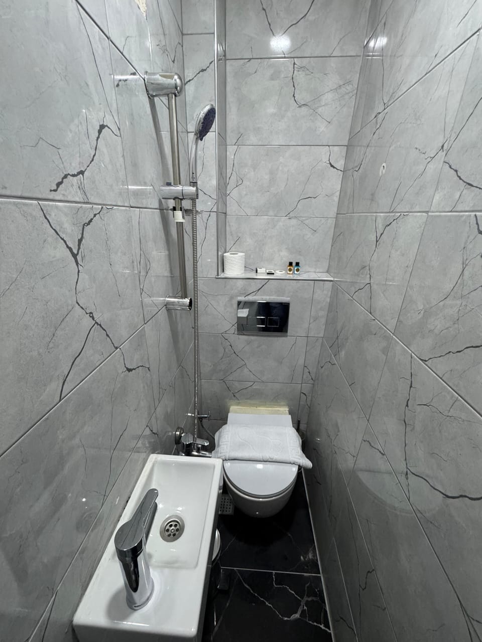 Single Room | Bathroom