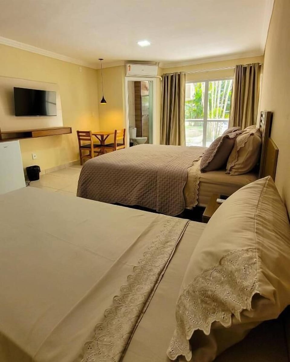 Classic Twin Room, Balcony | Laptop workspace, soundproofing, free WiFi