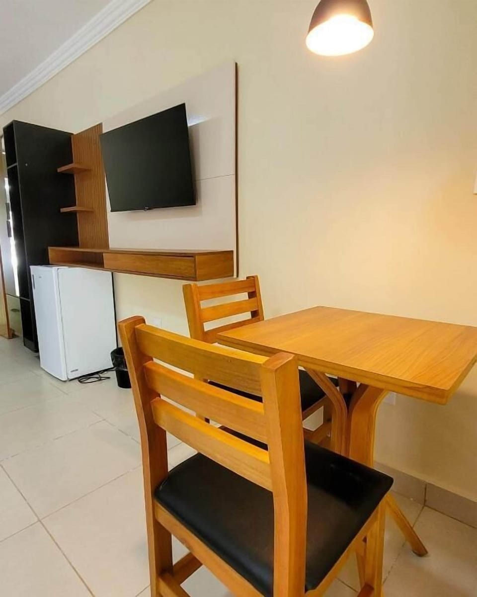 Classic Twin Room, Balcony | Laptop workspace, soundproofing, free WiFi