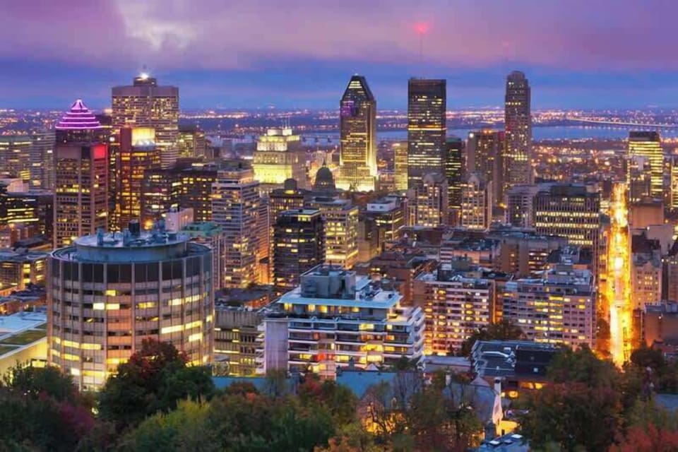 Vous vous trouverez à seulement 10 minutes en voiture du belvédère de Montréal, au sommet du Mont-Royal.