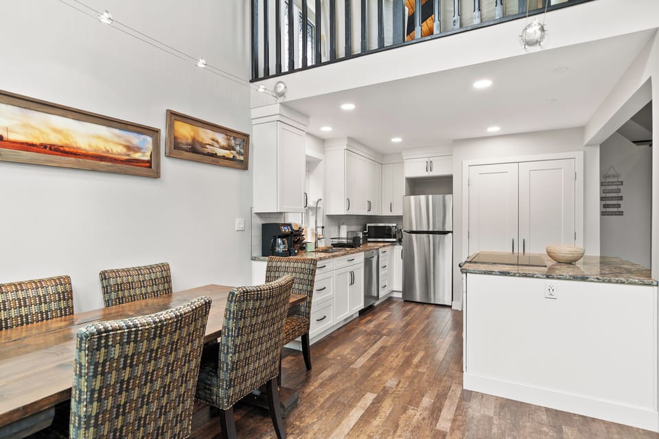 Dining area/kitchen.