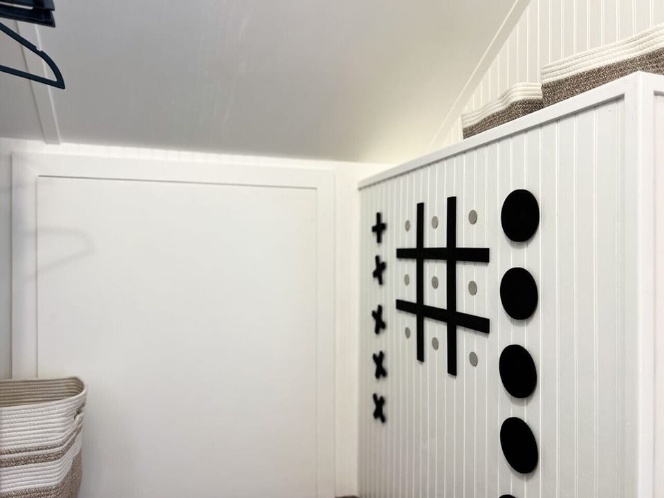 Bonus Touch | Built-In Tic-Tac-Toe Game for Fun Moments Indoors