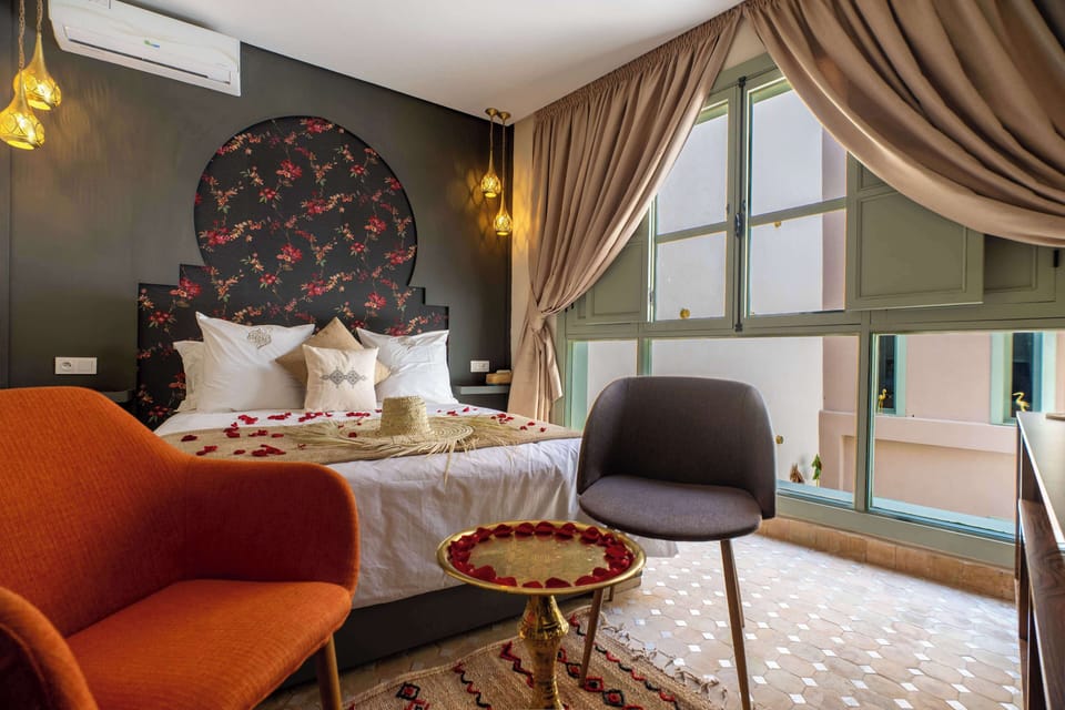 Deluxe Double Room | Iron/ironing board, free WiFi, bed sheets