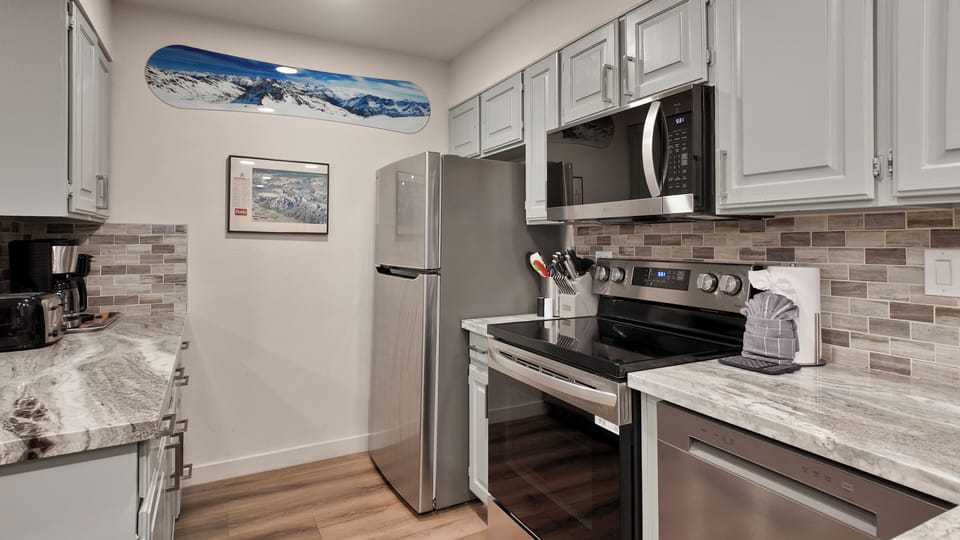 Updated kitchen with full amenities