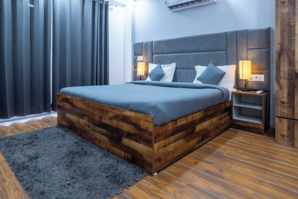 Studio, City View | In-room safe, desk, laptop workspace, soundproofing