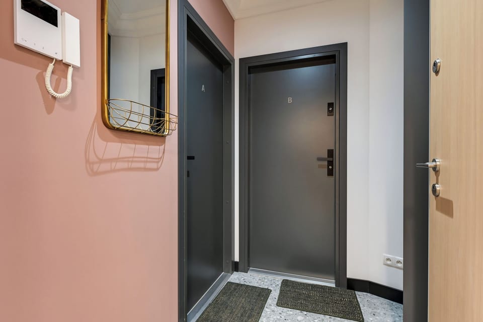 Comfort Studio, Balcony | Living area | Flat-screen TV