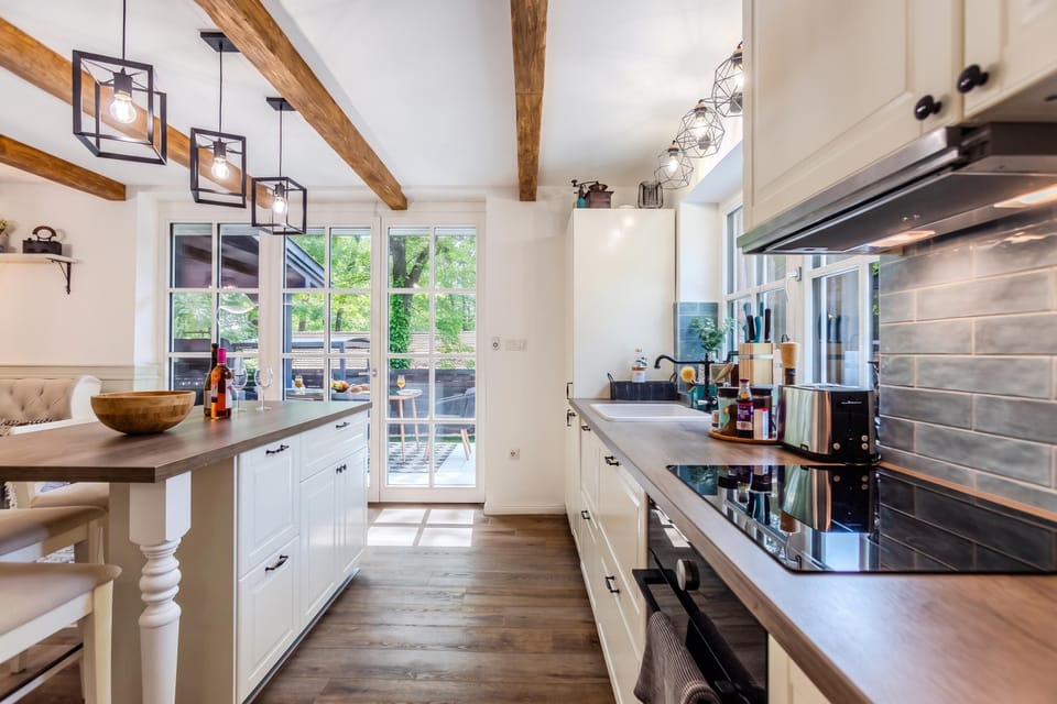 Standard House, 2 Bedrooms, Balcony (BalChill House With Sauna And Jacuzzi) | Private kitchen